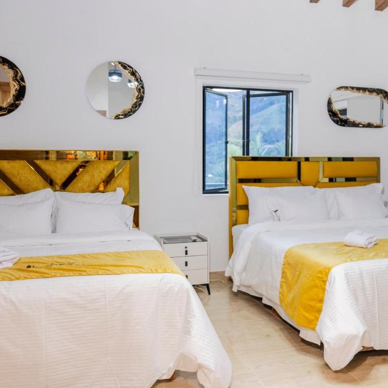 Ecohotel Dubai del Oriente - Family Room - 9