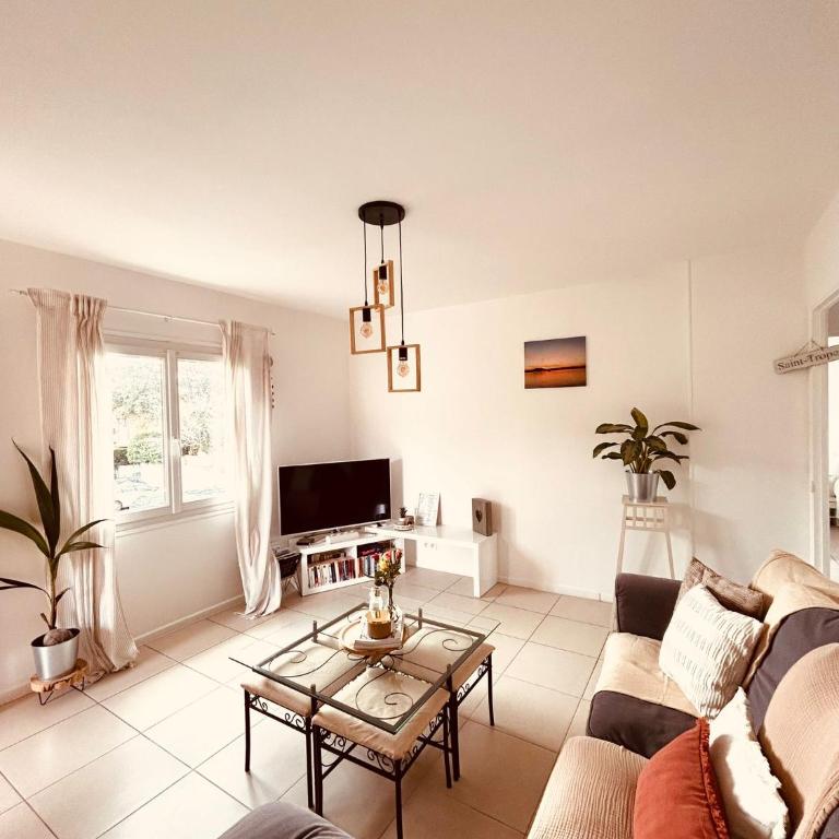 Grand appartement 3 chambres, 7 à 9 personnes, a 300M de la plage - Apartment mit 1 Schlafzimmer - 1