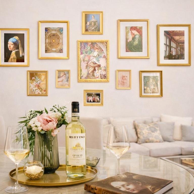 Amazing Premium Apartment in the heart of Florence at the DUOMO, 2 Bedrooms, 2 Bathrooms, 1 Livingroom or extra Bedroom, ideal for 2-8 Guests - Two-Bedroom Apartment - 11