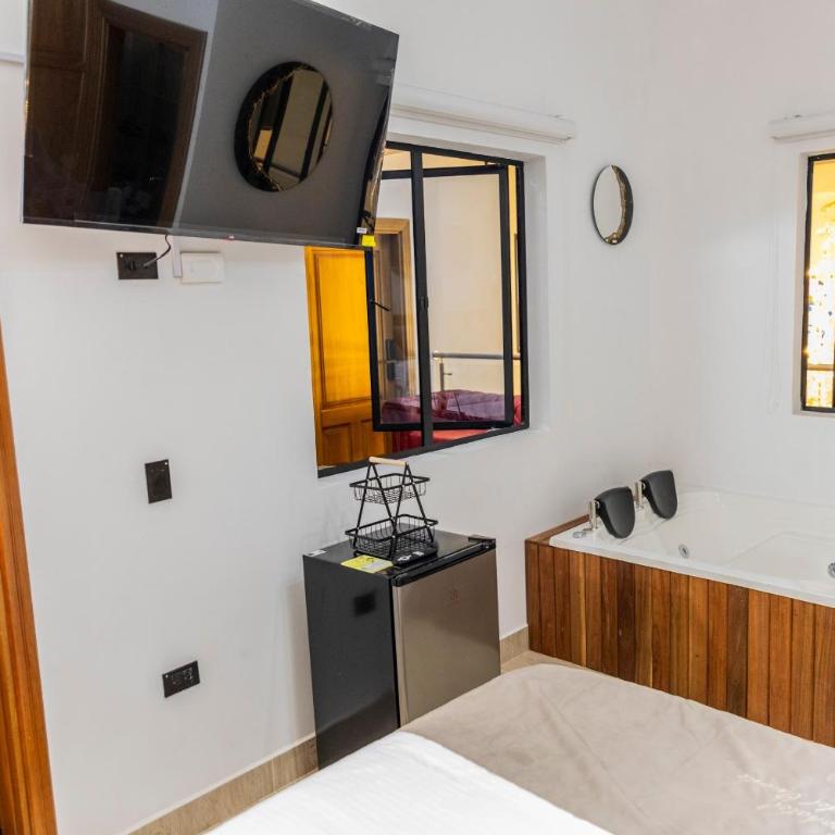 Ecohotel Dubai del Oriente - Comfort Quadruple Room - 7