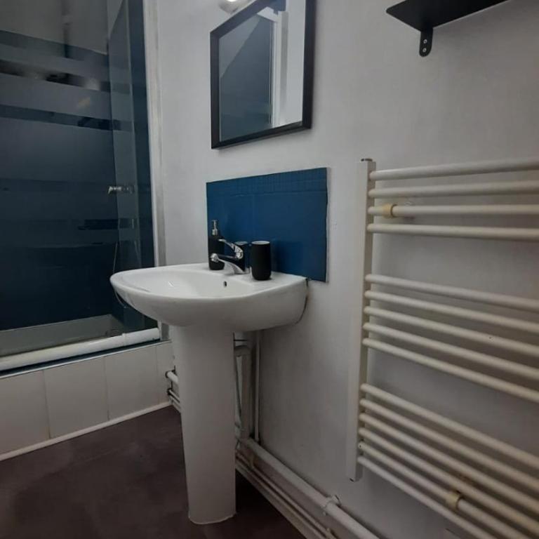 Cosy charmant T2 Stationnement gratuit - Apartment mit 1 Schlafzimmer - 9