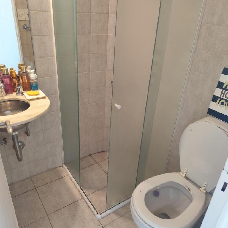 Living, 2 dormitorios con Cochera y Vista a los Bosques, BBQ y Laundry - Apartamento de 3 dormitorios - 12