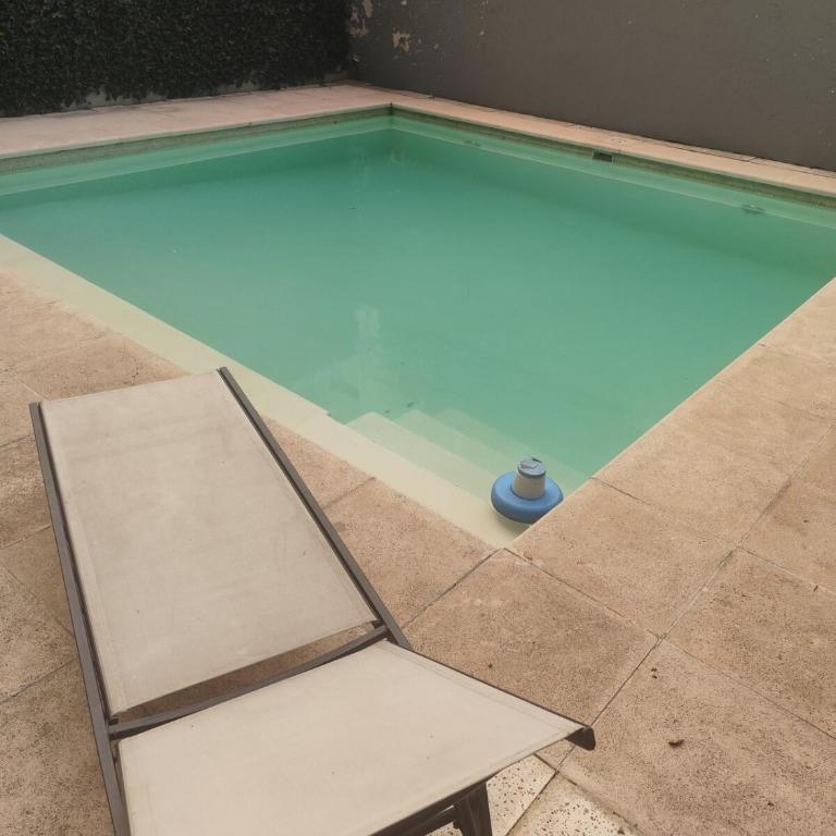 Living, 2 dormitorios con Cochera y Vista a los Bosques, BBQ y Laundry - Apartamento de 3 dormitorios - 15