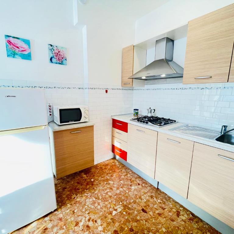 Condominio Centrale - Two-Bedroom Apartment - 2