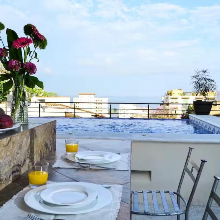 Private Retreat for Remote Workers - and Lovers - One-Bedroom Apartment - 19