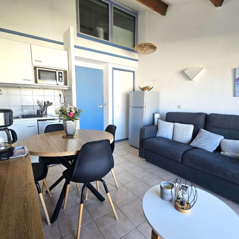 Duplex 2 pièces avec terrasse et piscine à Balaruc-les-Bains - FR-1-553-300 - Appartement - 5