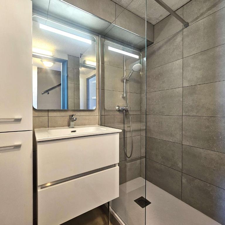 Duplex 2 pièces avec terrasse et piscine à Balaruc-les-Bains - FR-1-553-300 - Appartement - 10