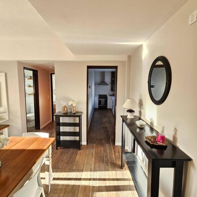 Luminoso Semipiso 2 Ambientes con Balcón Terraza - One-Bedroom Apartment - 24