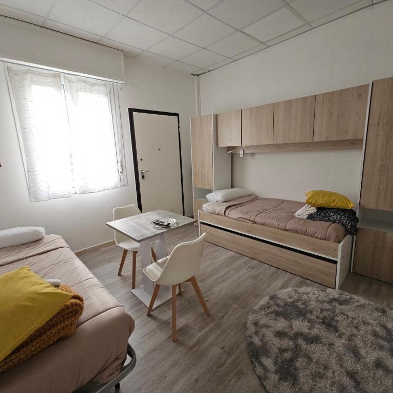 Fiera Village Rooms - Camera Doppia con Letti Singoli con Bagno Privato - 5