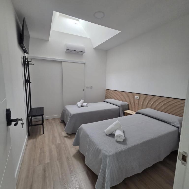 Hostal NV Palacio Congresos - Twin Room - 1