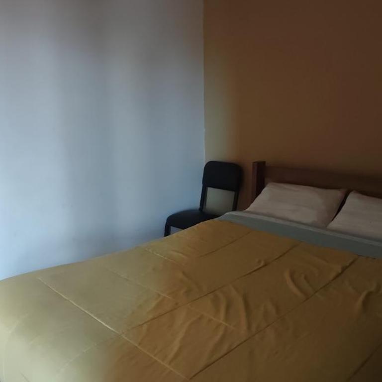 Peter's Hostel - Standard Double Room with Shared Bathroom - 2