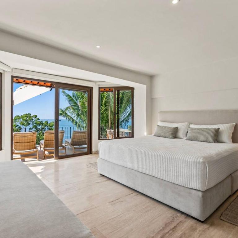 Ocean View Villa Private Pool by Zona Romantica - Vacation Home - 28