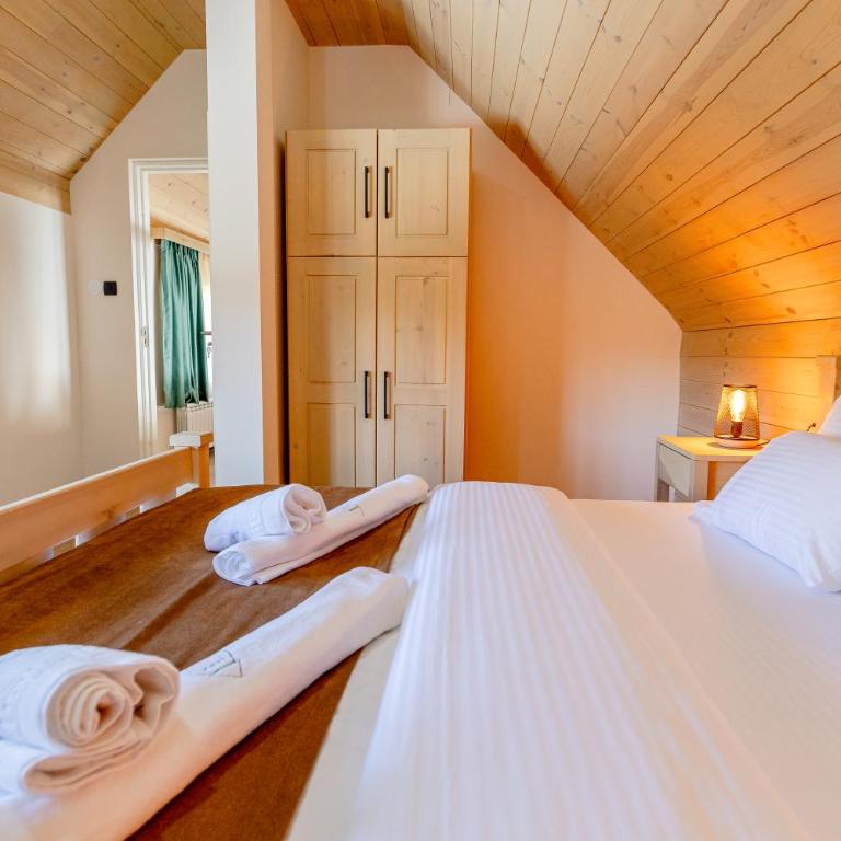 River Bridge Hotel - Standard Double Room - 2
