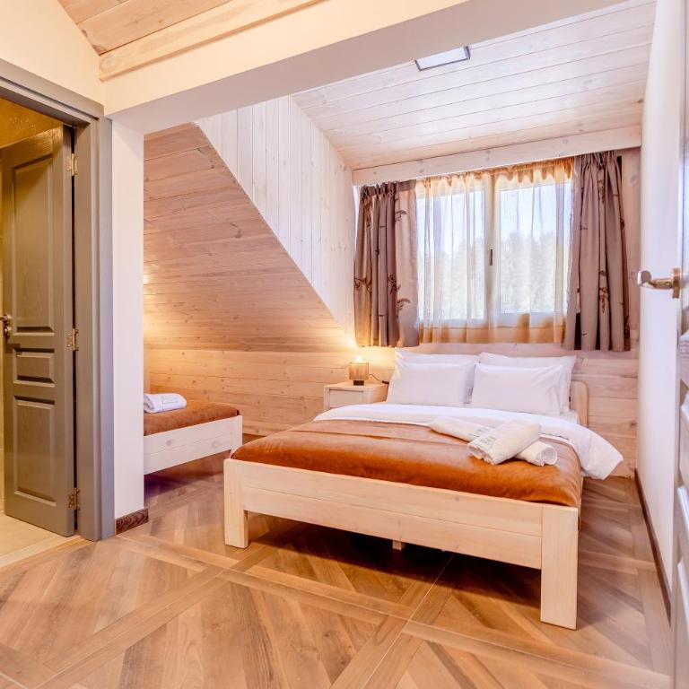 River Bridge Hotel - Standard Triple Room - 2