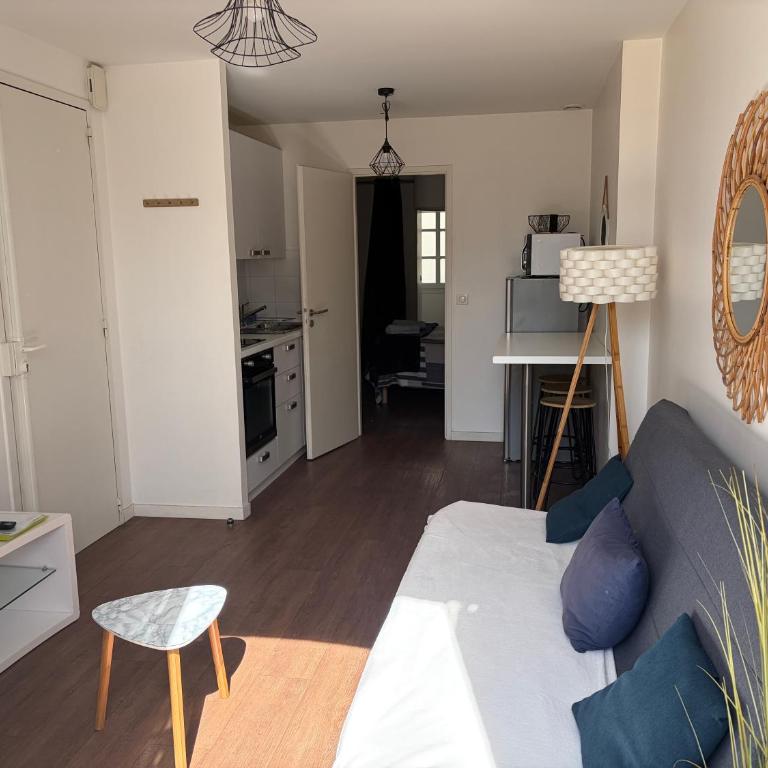 Studio cosy centre Pau proche gare lit Queen - Appartement 1 Chambre - 2