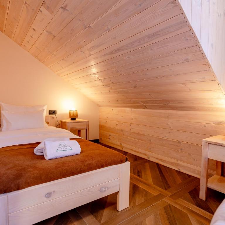 River Bridge Hotel - Standard Triple Room - 8