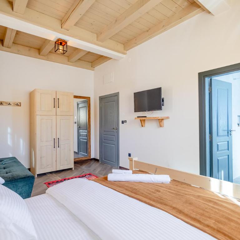 River Bridge Hotel - Deluxe Double Room - 10