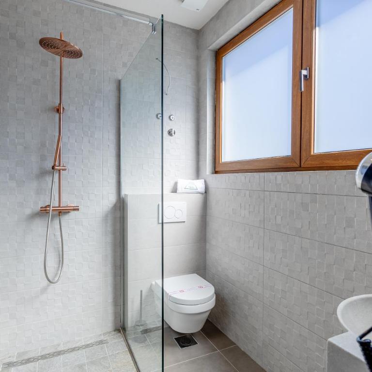 River Bridge Hotel - Comfort Triple Room - 6