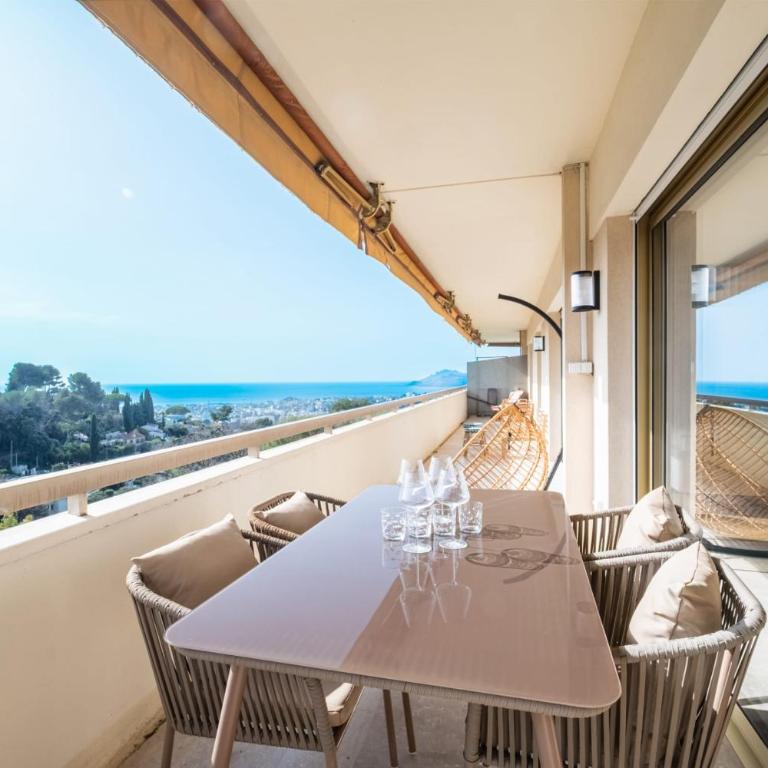 Terrasse vue Baie de Cannes - Welkeys - Appartement - 2