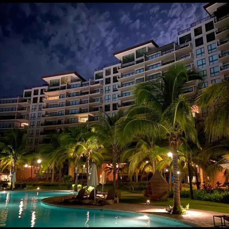 Departamento en Acapulco Zona Diamante - Apartamento de 3 dormitorios - 63