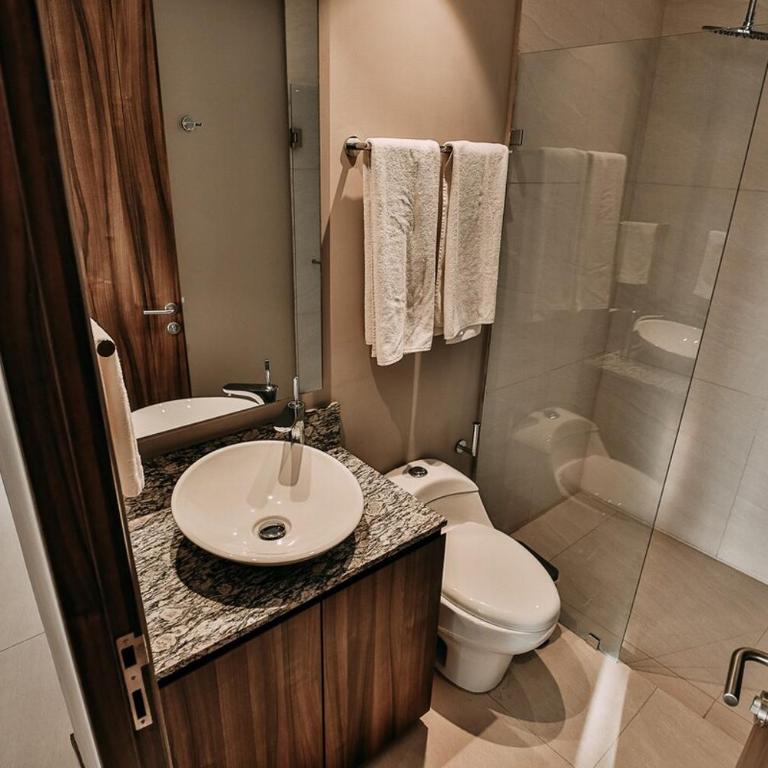 Departamento en Acapulco Zona Diamante - Apartamento de 3 dormitorios - 76