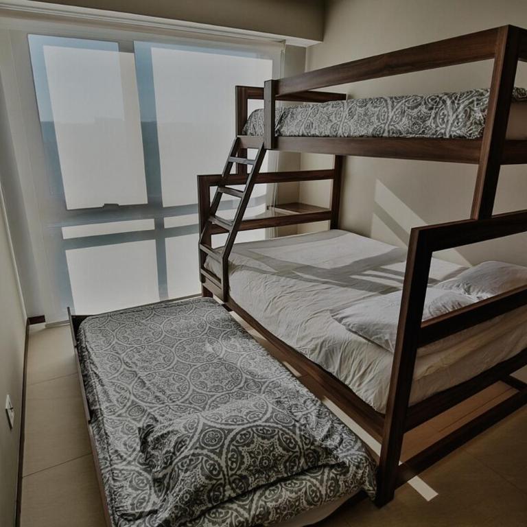 Departamento en Acapulco Zona Diamante - Apartamento de 3 dormitorios - 81