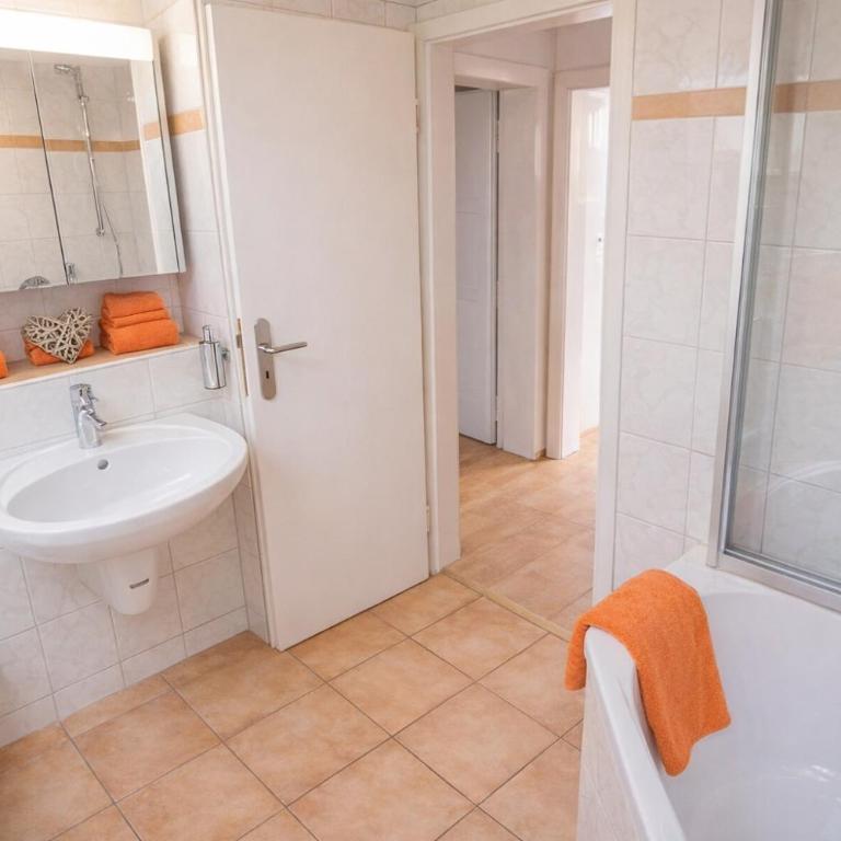 Landhaus Thanner - Apartment - 18