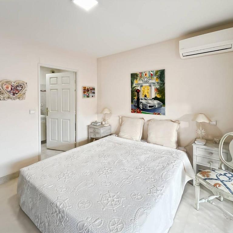 MYO1 - QUARTIER PALM BEACH _ 2 CHAMBRES BEL APPARTEMENT CLIMATISE - Appartement 2 Chambres - 3