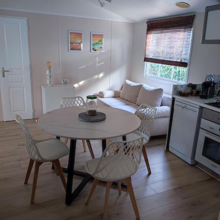 Grand Mobil Home Camping "Les Pins Maritimes" 4 étoiles 200m de la Plage - Mobile Home - 2