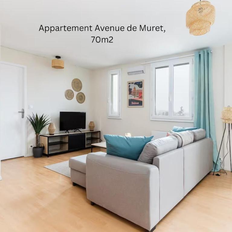 A pair of two-bed apartments with outdoor spaces and parking by the Garonne - Apartment - 1
