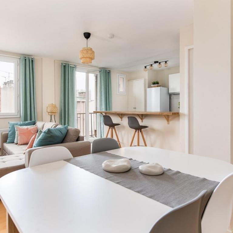A pair of two-bed apartments with outdoor spaces and parking by the Garonne - Apartment - 2