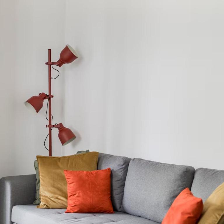 A pair of two-bed apartments with outdoor spaces and parking by the Garonne - Apartment - 18