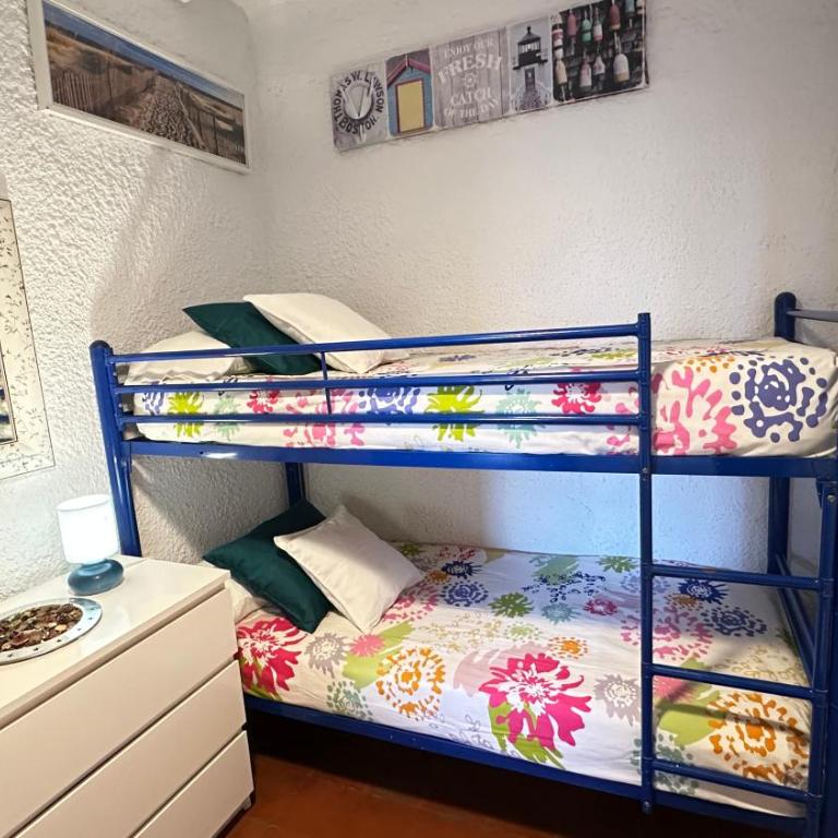 CASA CON JARDÍN A 35 METROS DE LA PLAYA. BR. - Casa de 3 dormitorios - 58