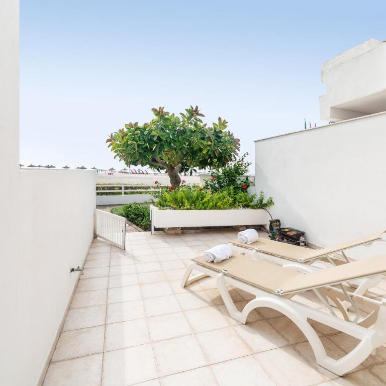 Edificio Canopus, Apartamento 23 en primera linea de la playa - Apartamento - 20