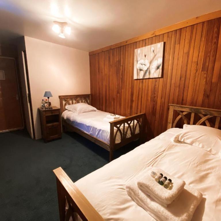 La Petite Auberge - Petite Chambre Lits Jumeaux - 1