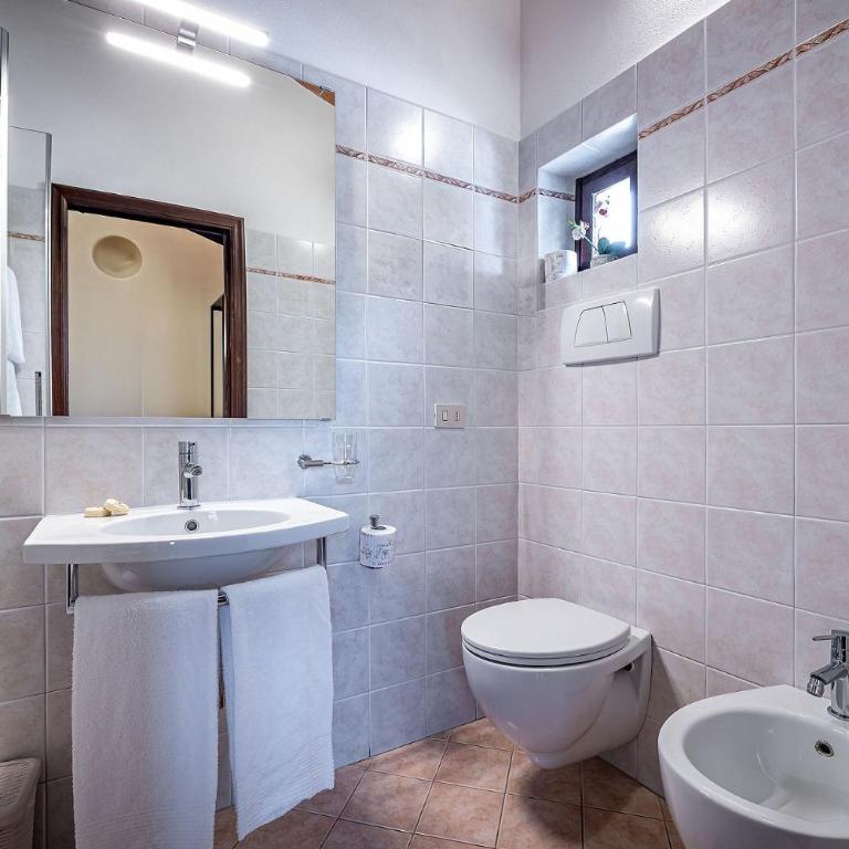 B&B La Fornace Di Racciano - Camera Deluxe Matrimoniale/Doppia con Letti Singoli con Vista Città - 8