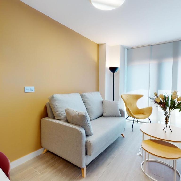 Bretón 17- Apartamentos con piscina climatizada en Alicante centro - Two-Bedroom Apartment - 1
