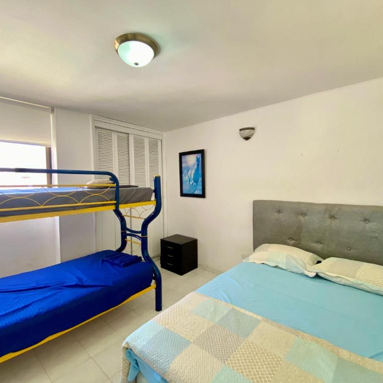 condominio nuevo rodadero cerca a la playa - Apartamento de 1 dormitorio - 2