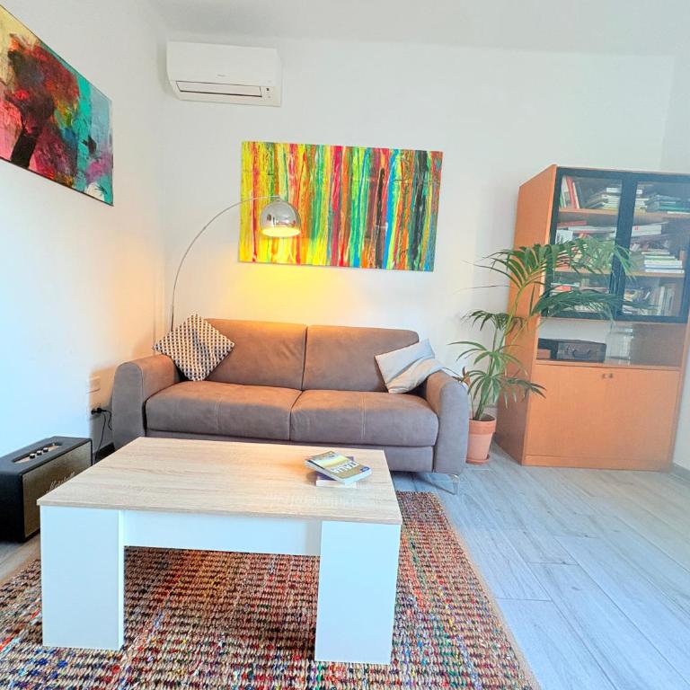 Botanical - One-Bedroom Apartment with Balcony - 7