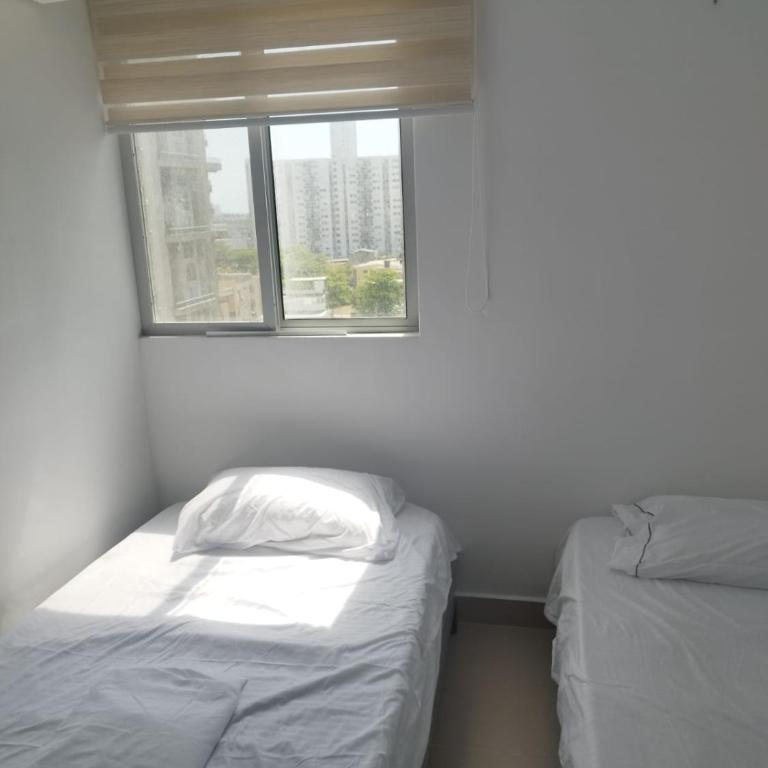 Entire apartment with amazing views Tower 811 - Three-Bedroom Apartment - 8