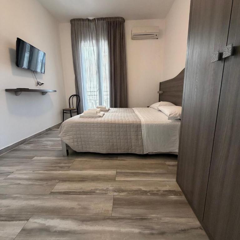 Hotel Trieste RICCIONE - Deluxe Double Room with Sea View - 6