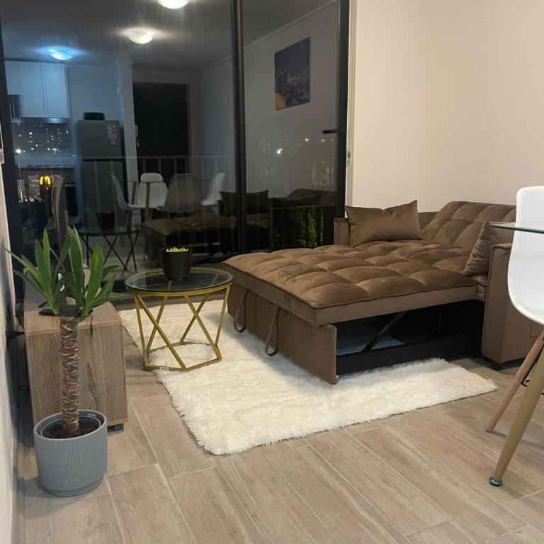 Moderno depto para 4 personas con estacionamiento - Two-Bedroom Apartment - 1