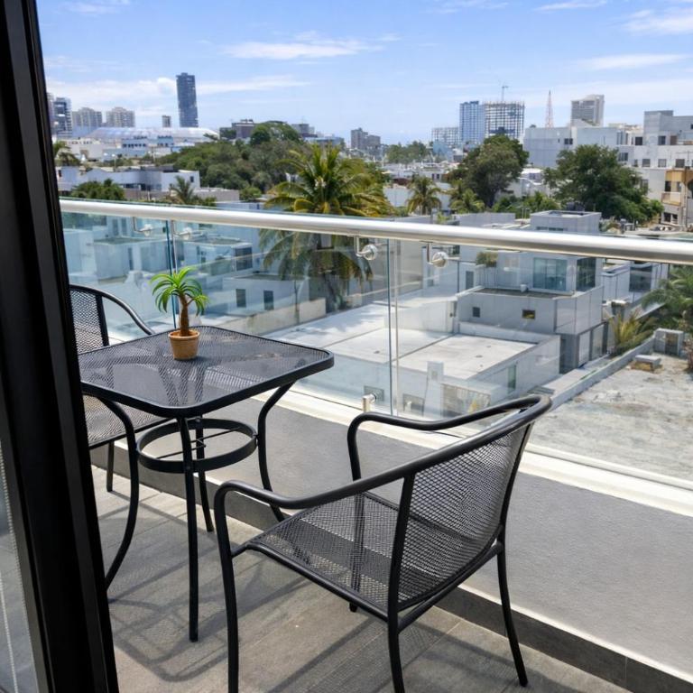 New Two-Bedroom Apartment with a Rooftop Pool, Minutes from the Beach - Apartamento de 2 dormitorios - 13