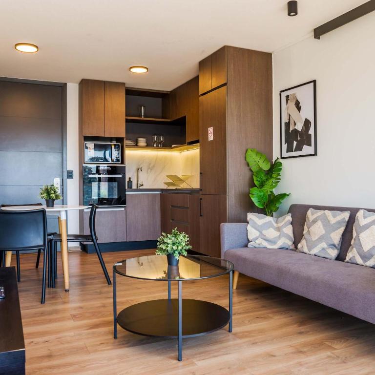 Experience comfort and spaciousness in Las Condes - Apartment - 2