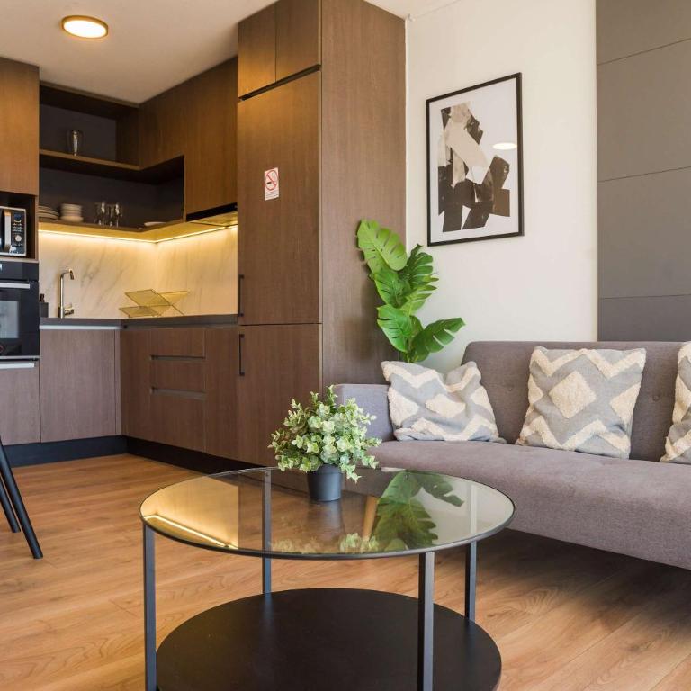 Experience comfort and spaciousness in Las Condes - Apartment - 6
