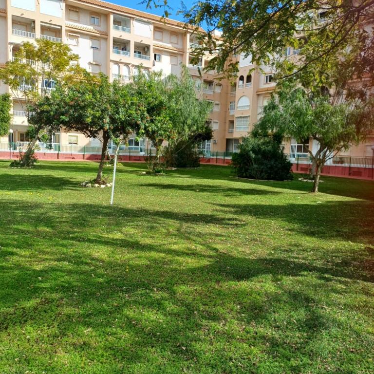 Stylish Apartment With Communal Pool - Apartamento de 2 dormitorios - 28