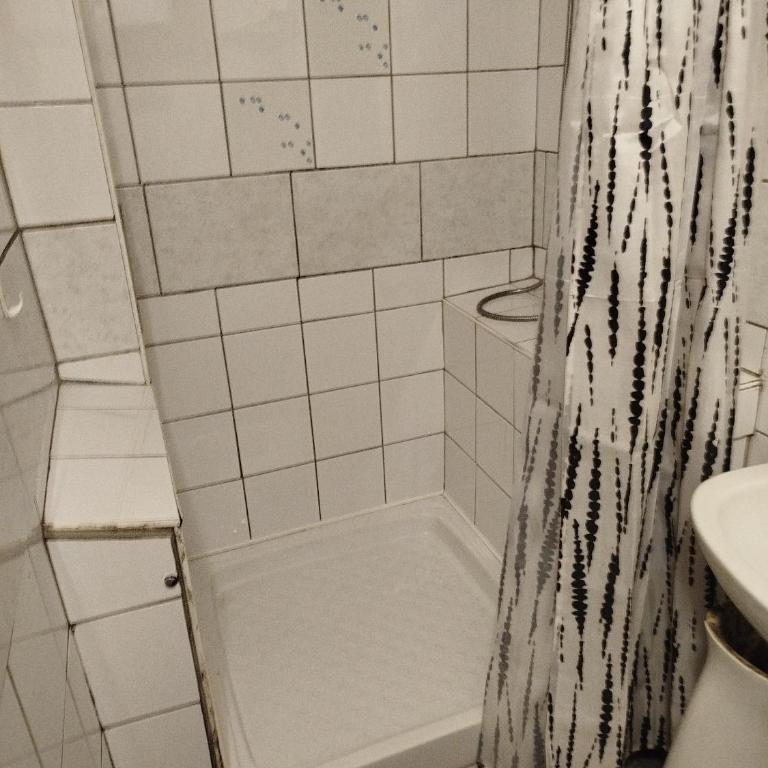 Appartement proche d Avignon - Apartment mit 1 Schlafzimmer - 2