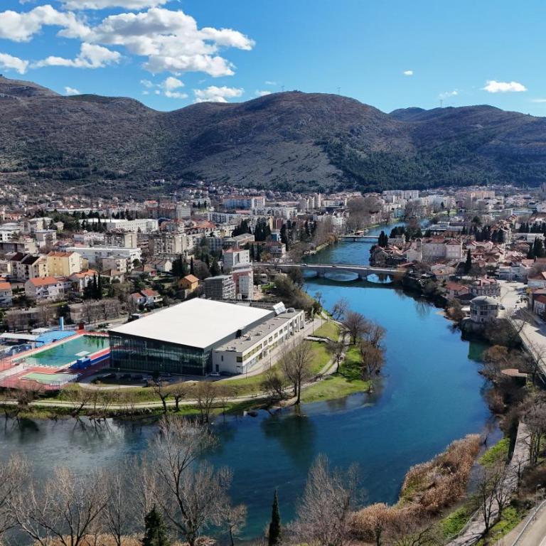 Hotel ORJEN sport & pleasure - Dvokrevetna Soba sa Bračnim Krevetom i Pogledom na Planinu - 14