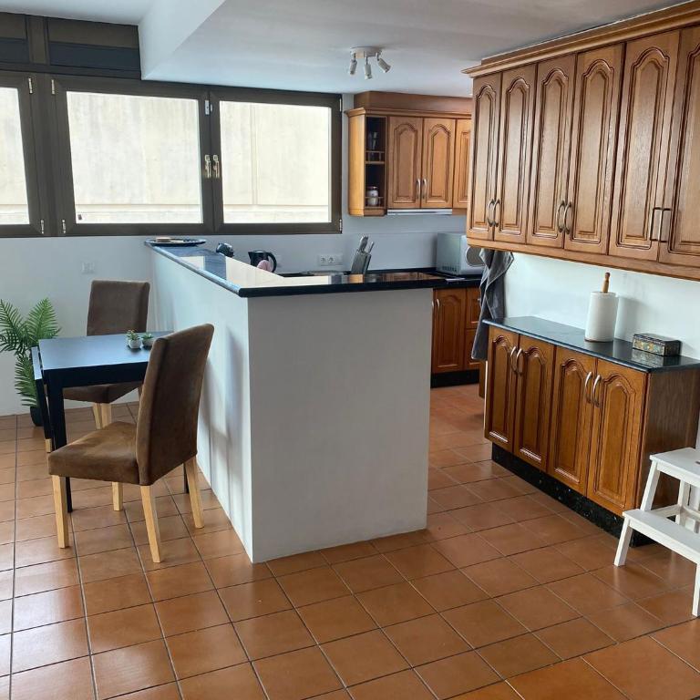 Penthouse, near beach, down town Fuengirola, free Parking - Apartamento de 3 dormitorios con vistas al mar - 8