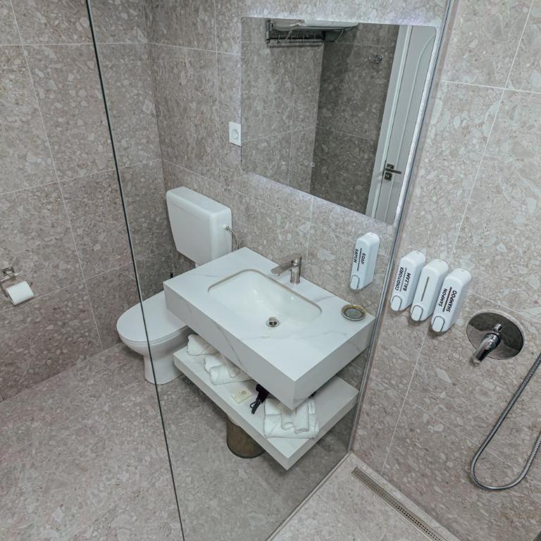 Hotel ORJEN sport & pleasure - Dvokrevetna Soba sa Bračnim Krevetom i Pogledom na Planinu - 16
